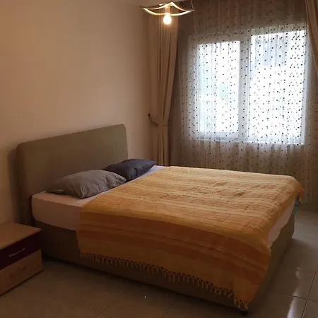 Kaptan Sitesi 150 Meters From Sea Apartament